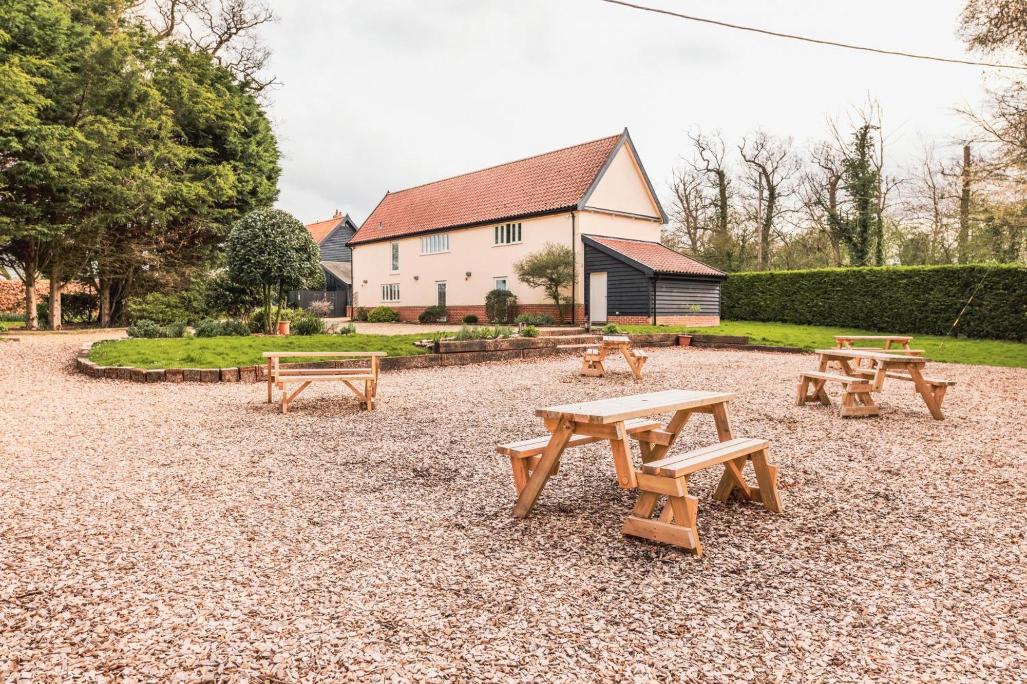 The Auberge Hotel Yaxley  Exterior foto